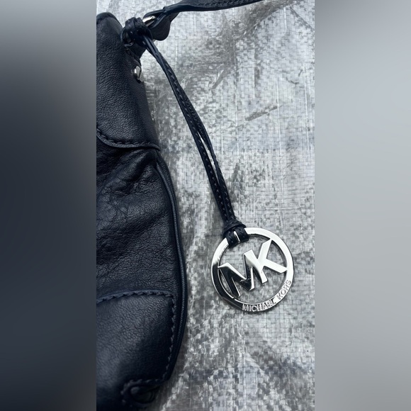 Michael Kors Dark Blue Leather Shoulder Bag EUC - Picture 6 of 9